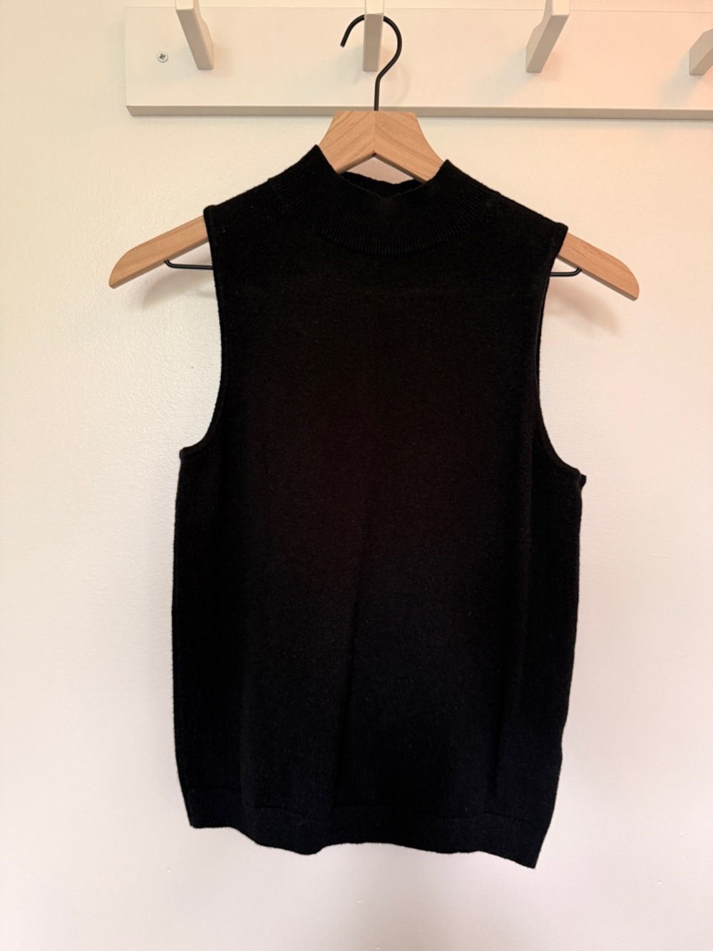 Anthropologie Sleeveless Mock Neck Sweater - Black - Size S